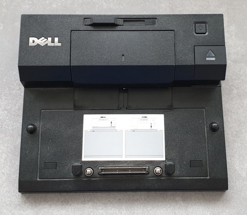 DELL Dockingstation K07A USB 3.0 DP eSata VGA DVI LAN Seriell Mic in Darmstadt