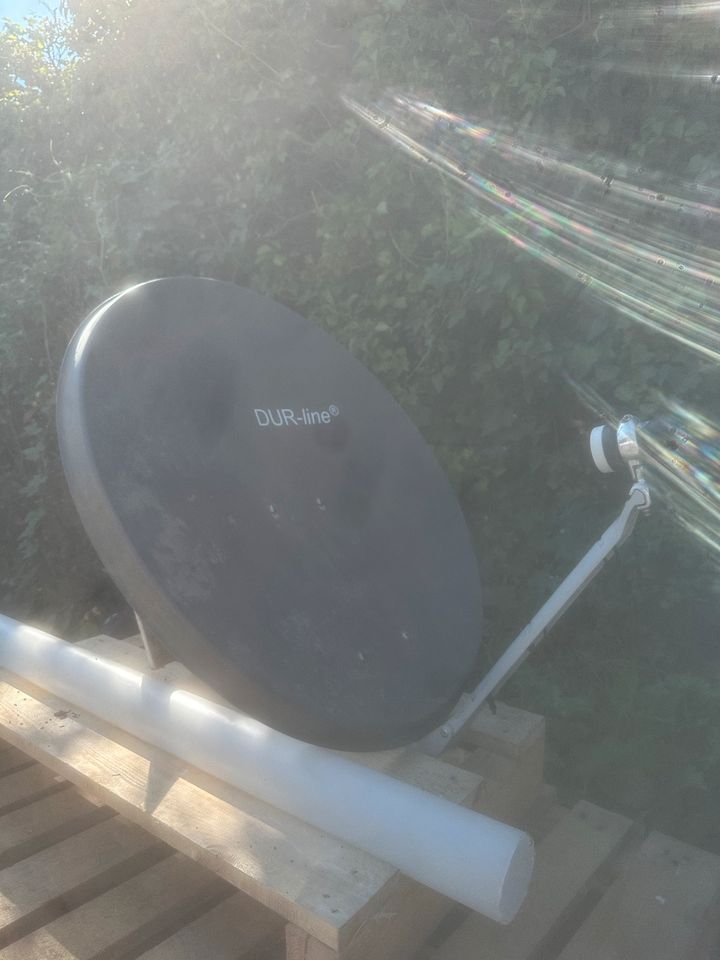 Satellitenschüssel DUR-LINE 80er mit Funkempfänger - Antenne -SAT in Nürtingen