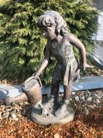 Bronze Figur Mädchen mit Gießkanne, Gartenfigur, Brunnenfigur Baden-Württemberg - Sulzburg Vorschau