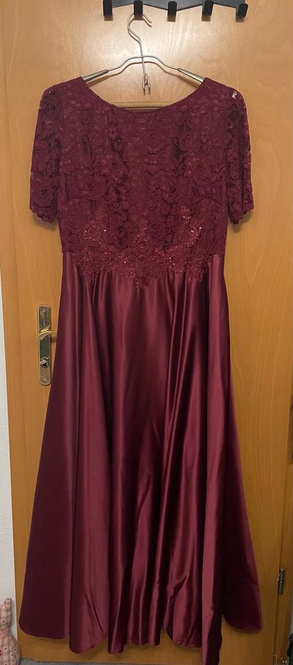 Vera Mont Abendkleid Hochzeitskleid Cocktailkleid 42-44 wie Neu in Rülzheim