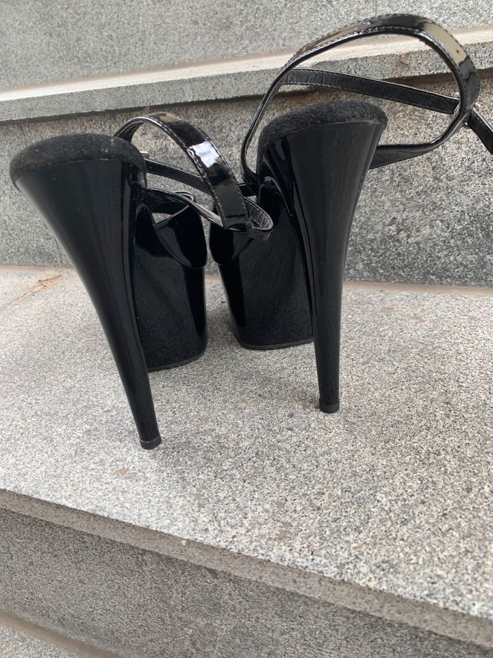 Bella Women Schuhe / high heels in Berlin