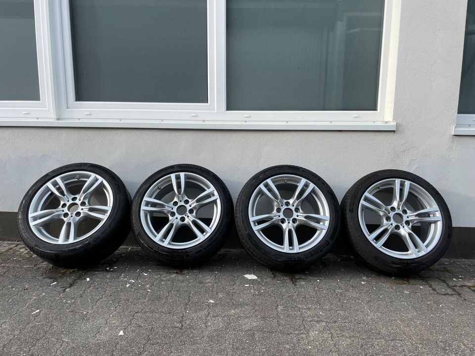 Alufelgen 4er BMW F32 F33 F36 Styling M 400 Sommerreifen 18 Zoll in Wiehl