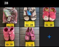 Mädchen Schuhe Größe 28 Sneaker Sandalen Hausschuhe Winterstiefel Nordrhein-Westfalen - Grevenbroich Vorschau