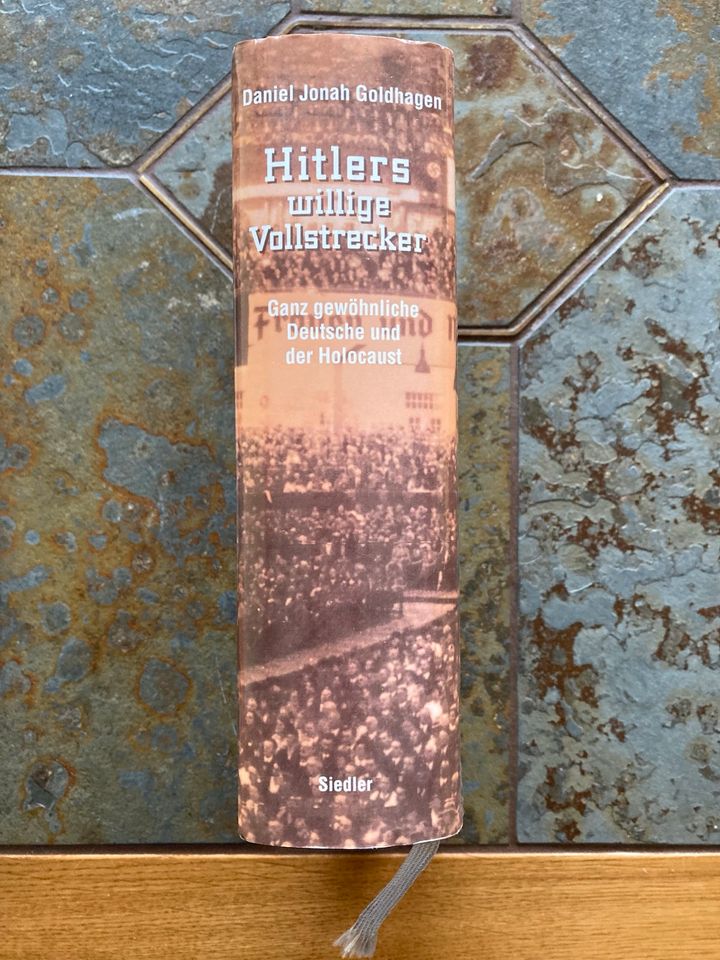 Hitlers willige Vollstrecker - Sachbuch Geschichte in Oranienburg