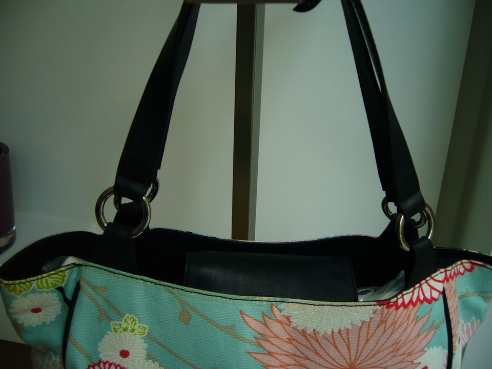 Besondere Damen-Handtasche, Joop, bunt, Blumen, hellblau, Sommer in Ratingen