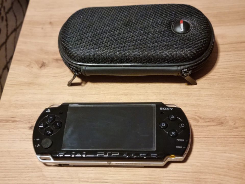 Playstation Portable/PSP inkl. Avatar Spiel (linker Akku defekt) in Dinslaken