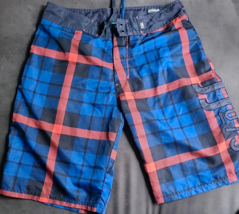 Jack & Jones Badoshorts Größe M in Plaidt