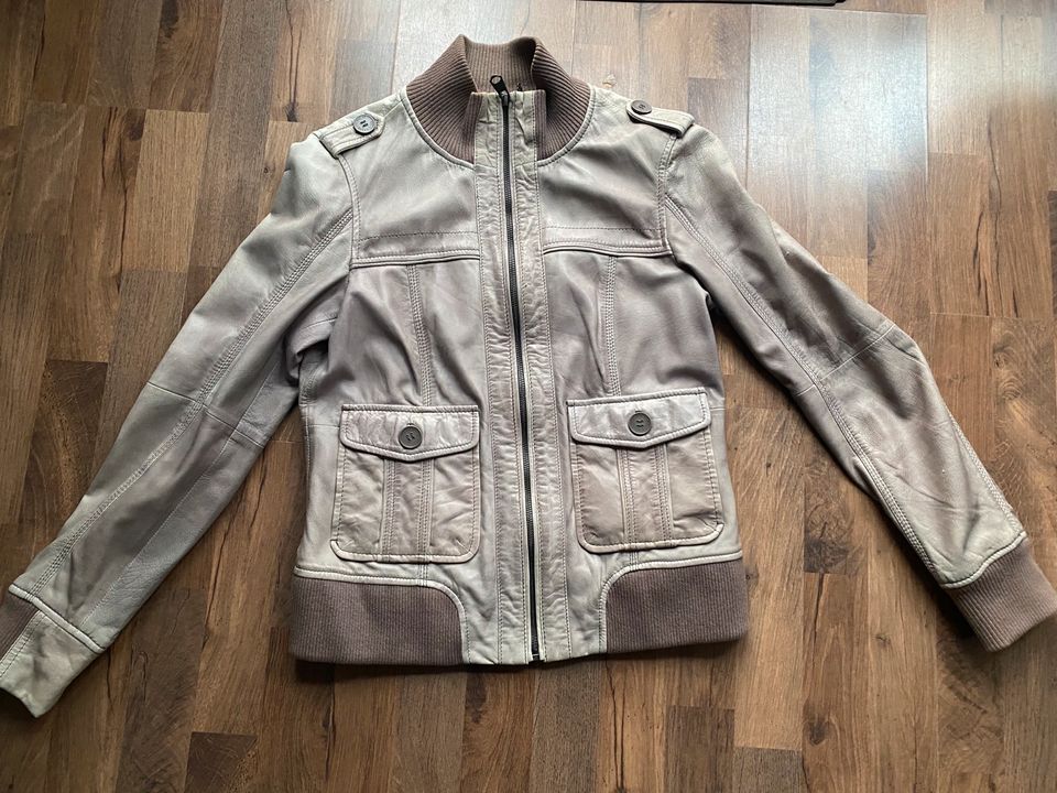 EDC by Esprit Lederjacke Damen taupe grau Gr. M in Ganderkesee