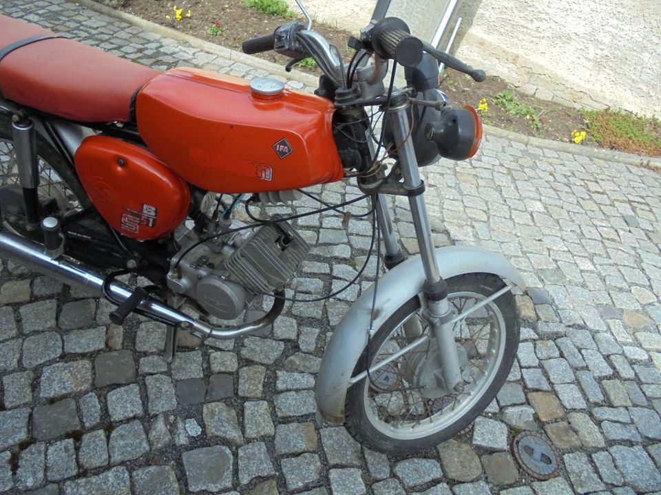 Simson S 51 B-3 Original BJ.1981 KBA Papiere Motor springt an in Kraftsdorf