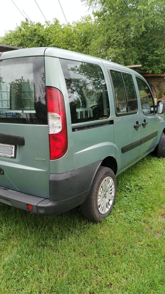 Fiat Doblo 1.3 Diesel 7 Sitzer Klima in Königsee