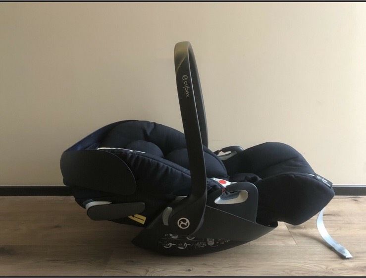 Cybex Platinum Cloud Z i-Size Babyschale / Kindersitz in Weilerswist