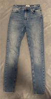 Blaue Skinny Jeans middle Waist/ Gr. 34 / Jeanshose Nordrhein-Westfalen - Neuenkirchen Vorschau