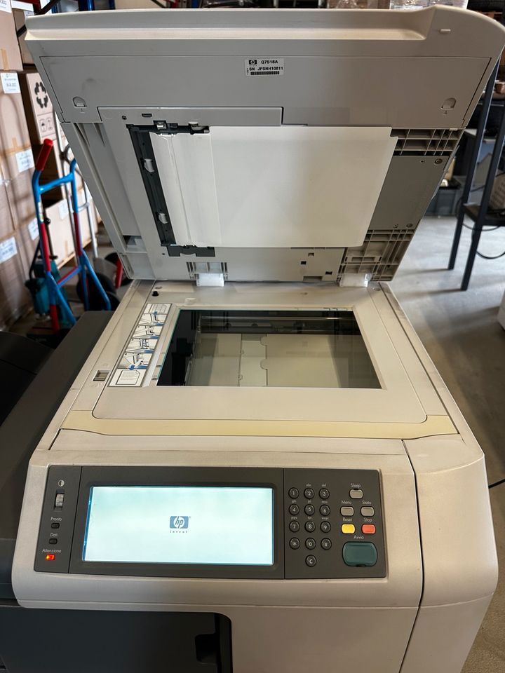 HP Color LaserJet CM4730 MFP, Laserdrucker, mehrfarbig in Essenbach