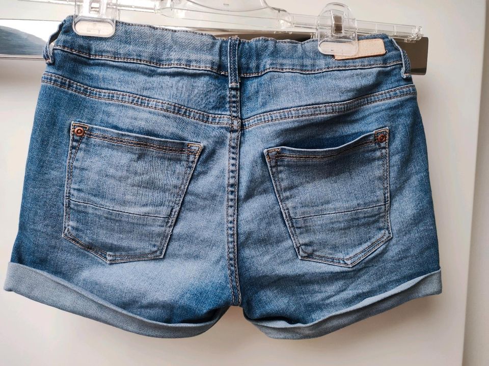 Vingino kurze Hose Jeans Shorts 164 wie neu in Mönchengladbach