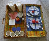 picknick korb aus den 50ern rattan Berlin - Friedenau Vorschau