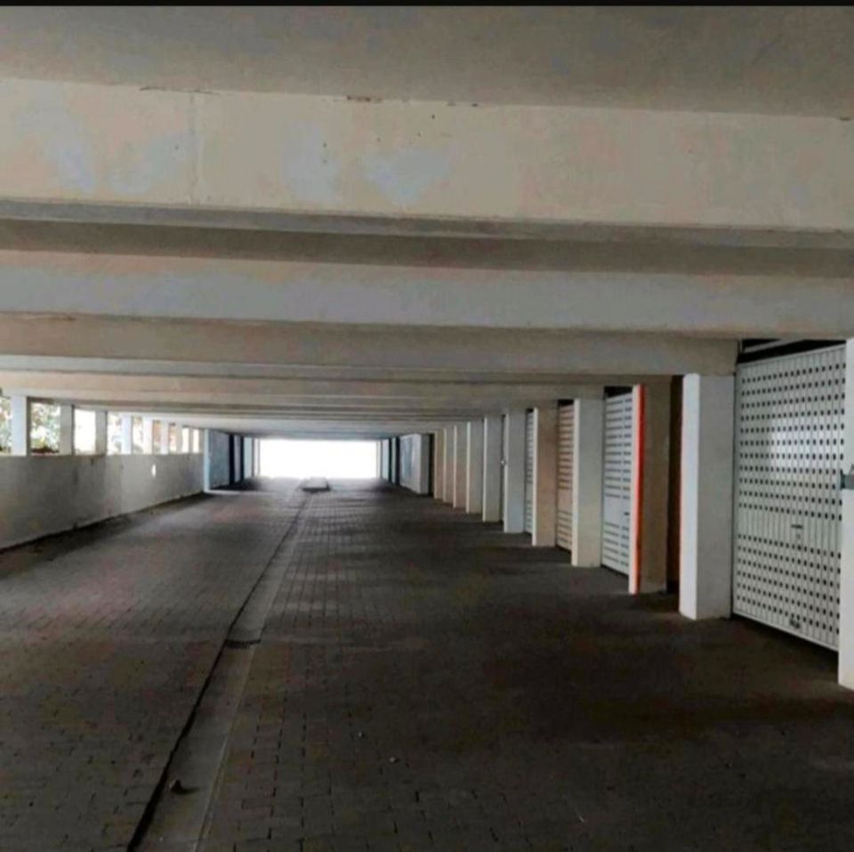 Kaufe eine Garage in der Tiefgaragenanlage „am Schirrhof“ in Minden