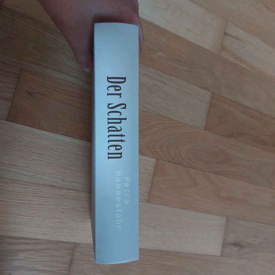 Buch der Schatten von Petra Hammesfahr, hardcover in Aschheim