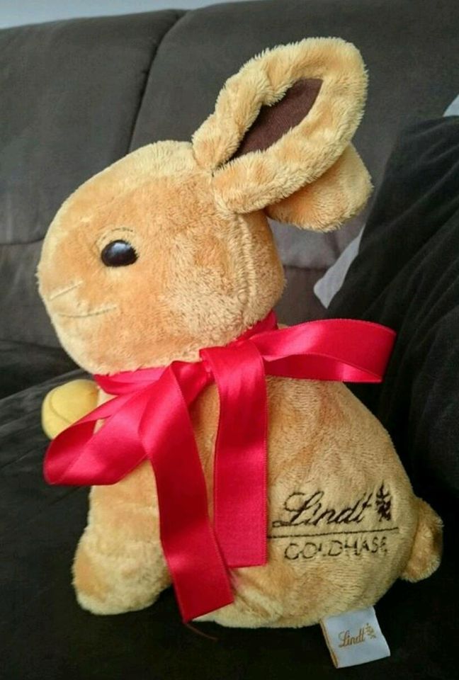 Lindt Goldhase Ostern Kuscheltier Plüschtier mit Geheimversteck in Ellerau 