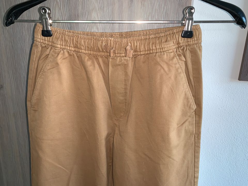 Zara gerade geschnittene Hose Jogger beige Gr. 164 *NEU* in Jörl