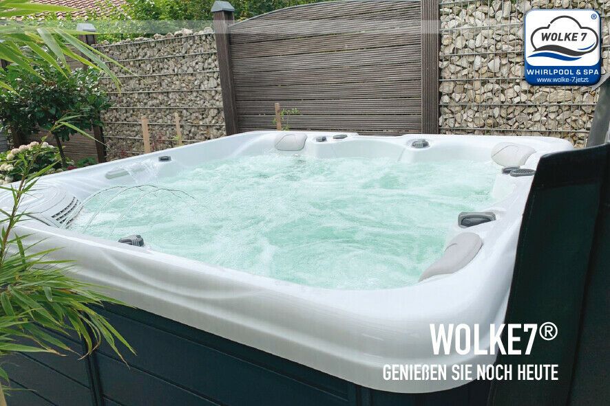 WOLKE7® Premium Outdoor Whirlpool Jacuzzi Spa 4 Personen in Rheine