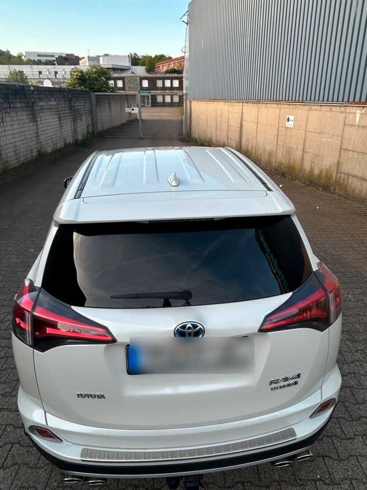 Toyota rav 4 hybrid in Remscheid