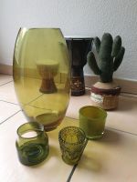 Eine große Vase von Strauss + drei Teelichterhalter/Gläser, grün Wiesbaden - Nordenstadt Vorschau