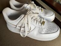 Damen Sneaker Weiß Nike Gr. 41 Neuwertig Thüringen - Waltershausen Vorschau