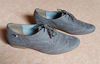 Taupefarbene Sneaker von Tamaris, Gr. 40, top Niedersachsen - Deutsch Evern Vorschau