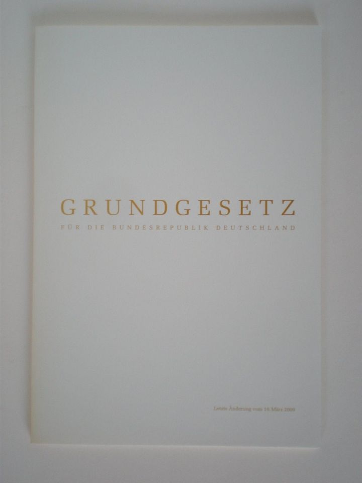 DEUTSCHES HISTORISCHES MUSEUM BERLIN- GRUNDGESETZ- VERFASSUNG in Berlin