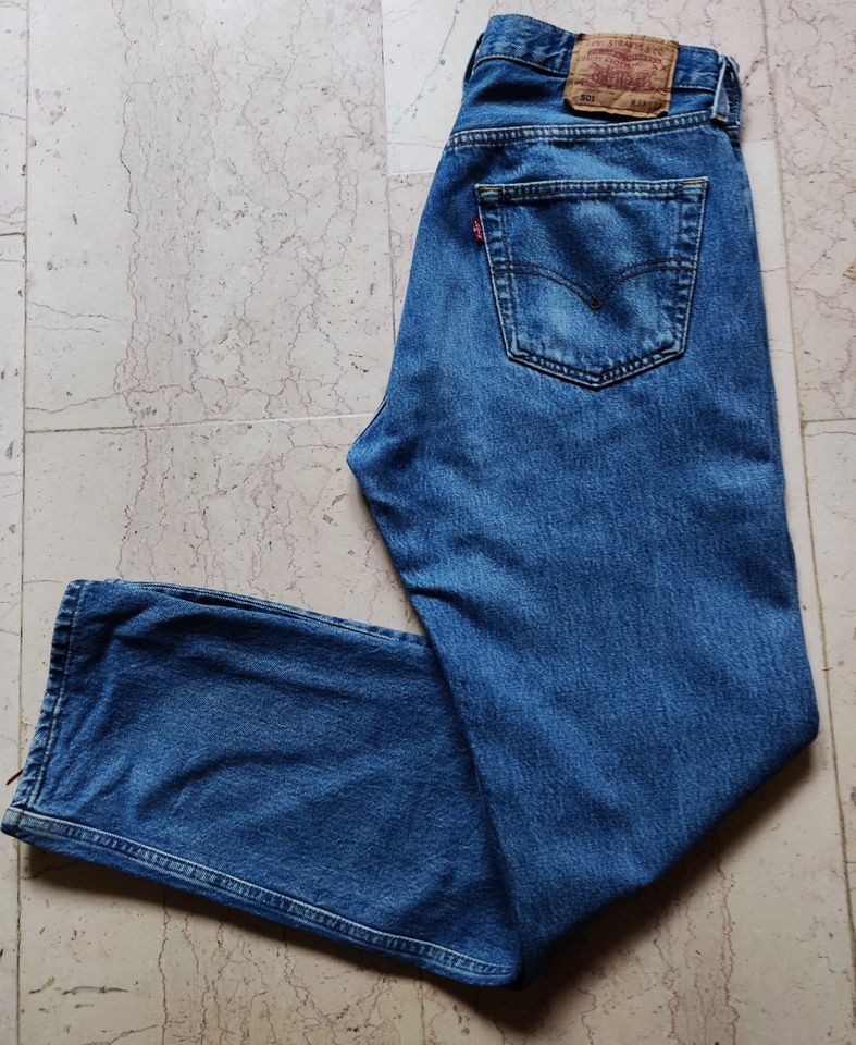 Original Levi's 501 Jeans Hose blau 33/32 Neuwertig!! in Nonnweiler