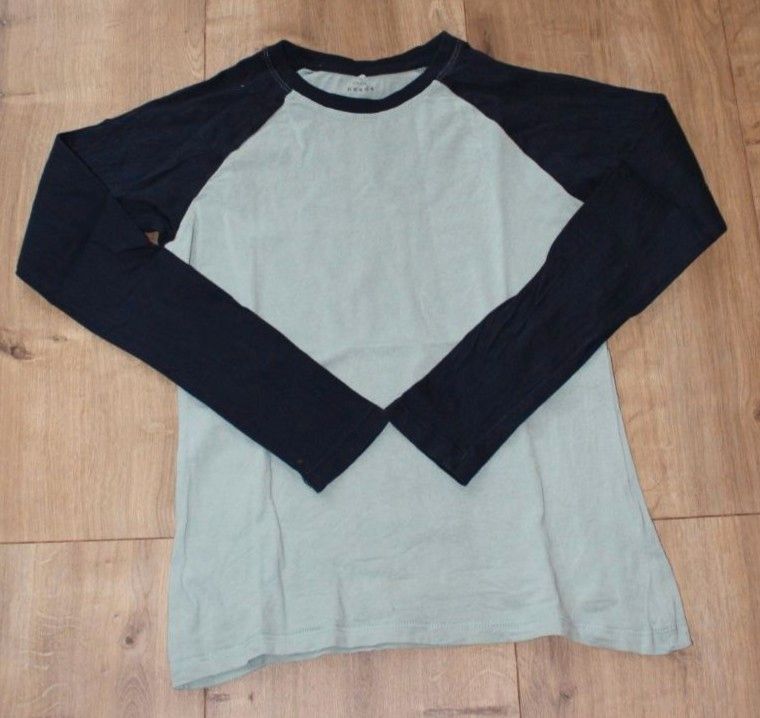 Kleiderpaket Hoodies Longsleeve T-Shirt Junge Größe 140 in Radebeul