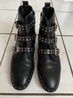 Stiefeletten mit Nieten in schwarz Nordrhein-Westfalen - Werl Vorschau