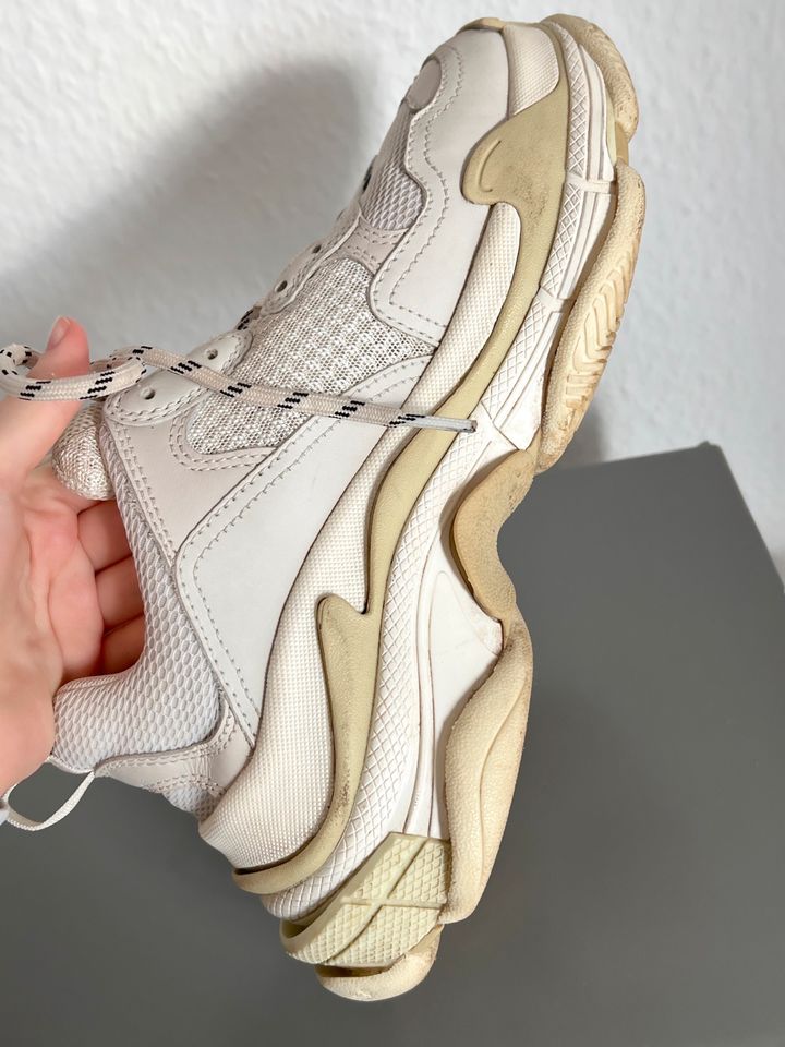 Balenciaga Triple S Sneaker❤️Gr. 38 in Darmstadt