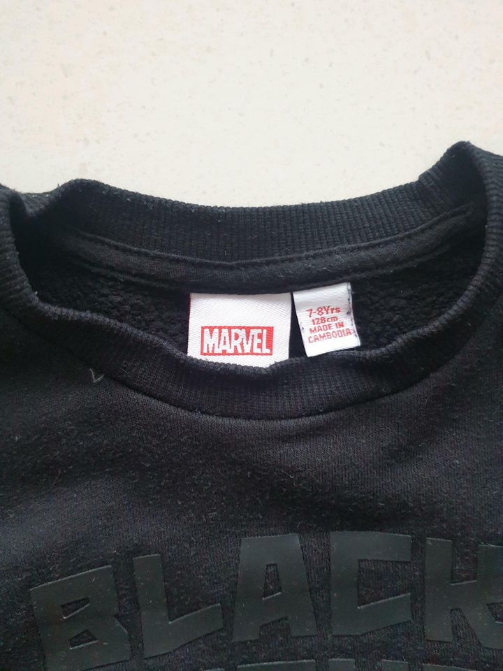 Black Panther Pullover in Schüttorf