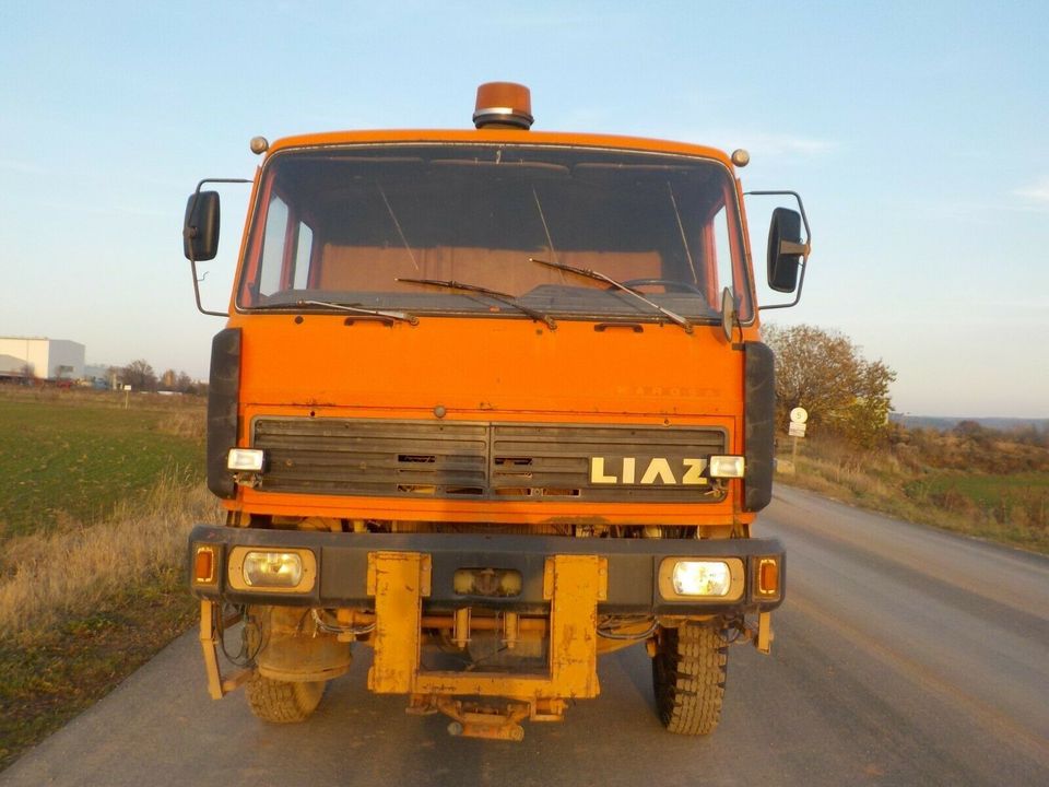 Andere 1677 LIAZ  Strassenreiniger in Nürnberg (Mittelfr)