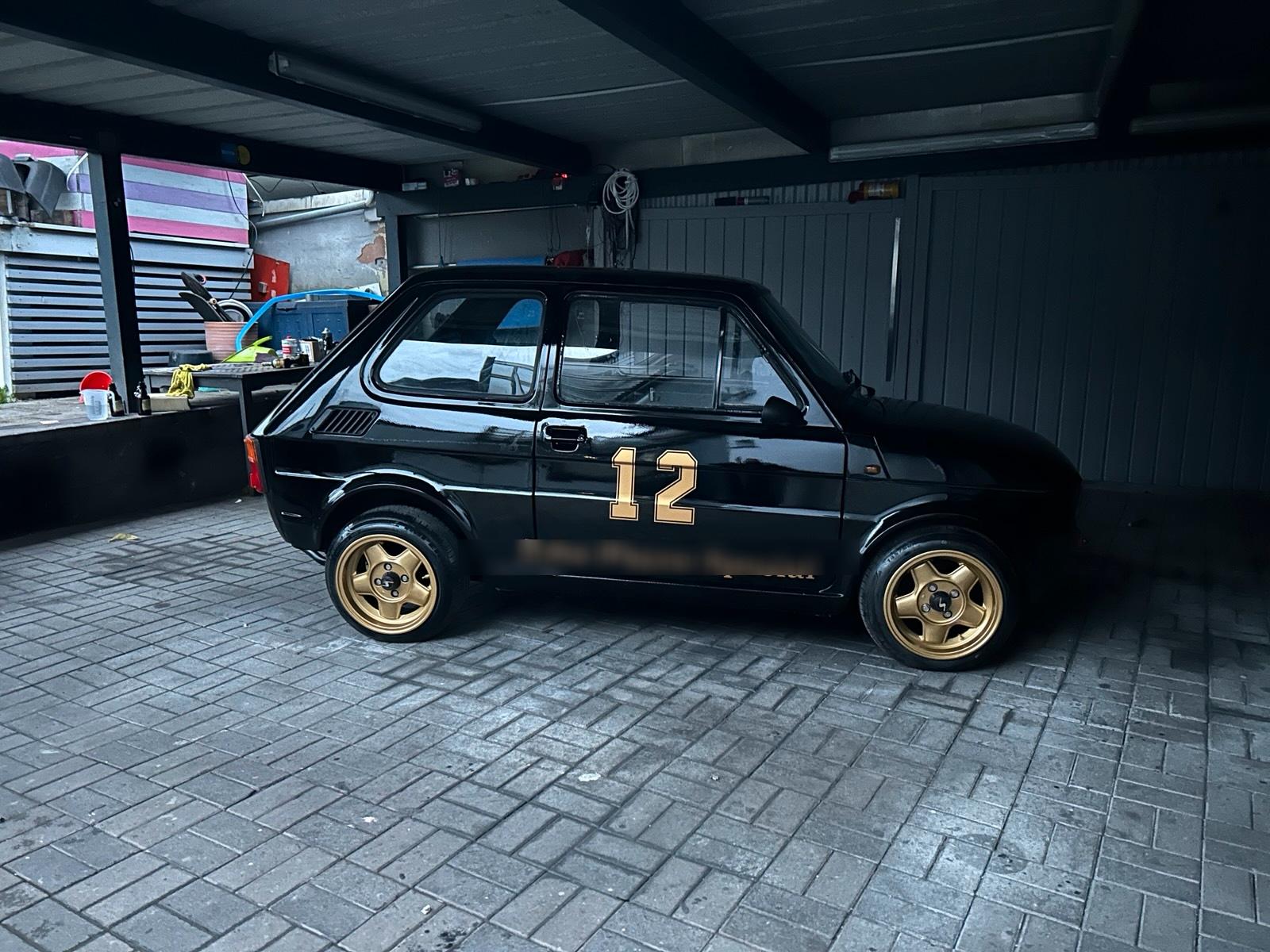 Abbildung des Autos Fiat 126 p TÜV neu