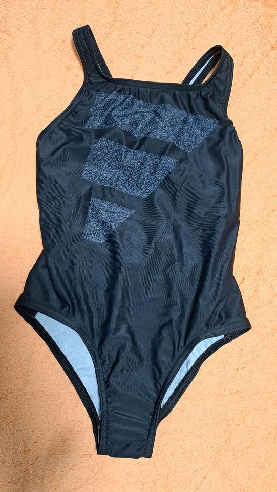 Adidas Mädchen Badeanzug 128 Neu Bikini in Wittenberge