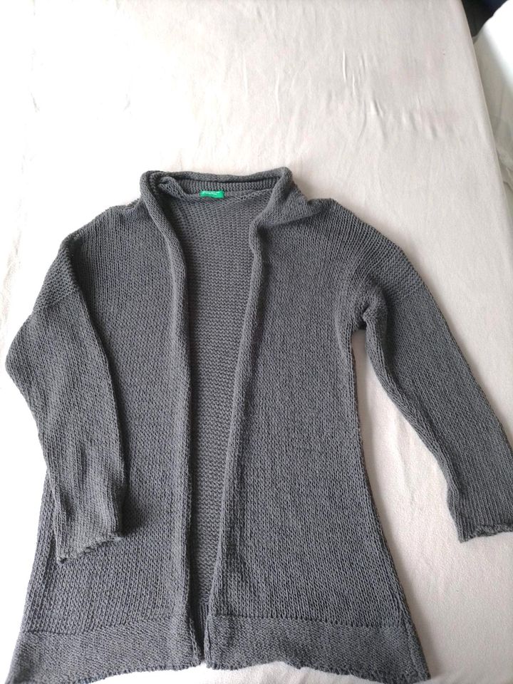 Sommerliche Strickjacke von Benetton, M in Essen