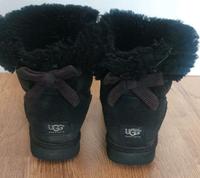 UGG Boots Original Schuhe Stiefelchen Winter warm Gr. 41 Schleife Frankfurt am Main - Preungesheim Vorschau