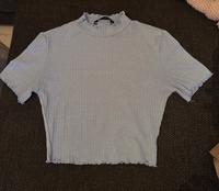 Bauchfreies T-shirt von Shein Größe XS/S Hessen - Langgöns Vorschau