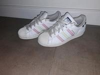 Sneaker, Turnschuhe von Adidas Superstar, Größe 38 Niedersachsen - Friesoythe Vorschau
