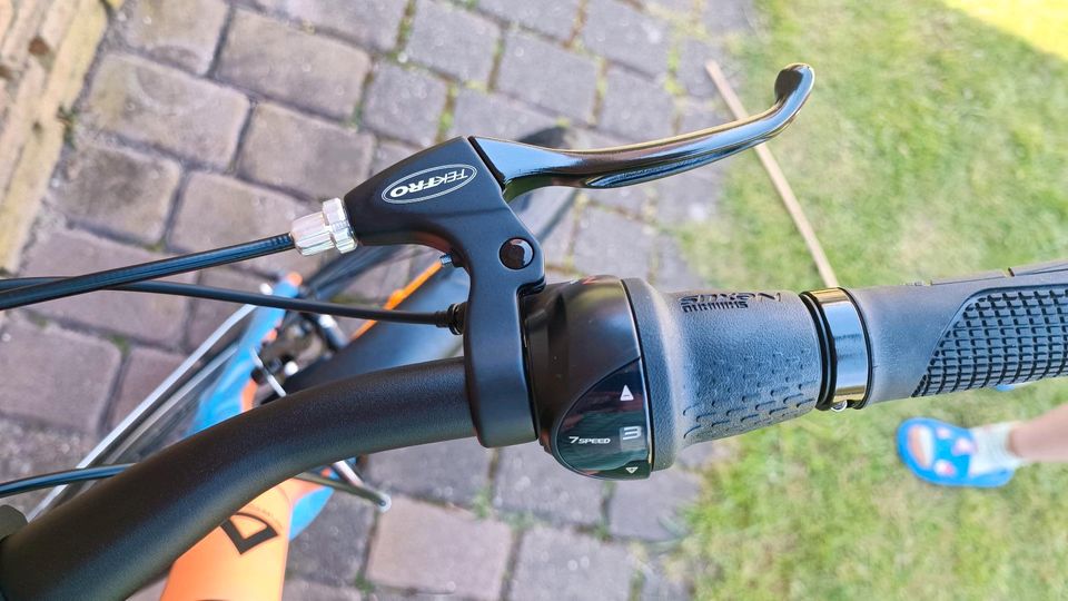 Trekkingrad Totem NEU 26 27 Zoll in Brüggen