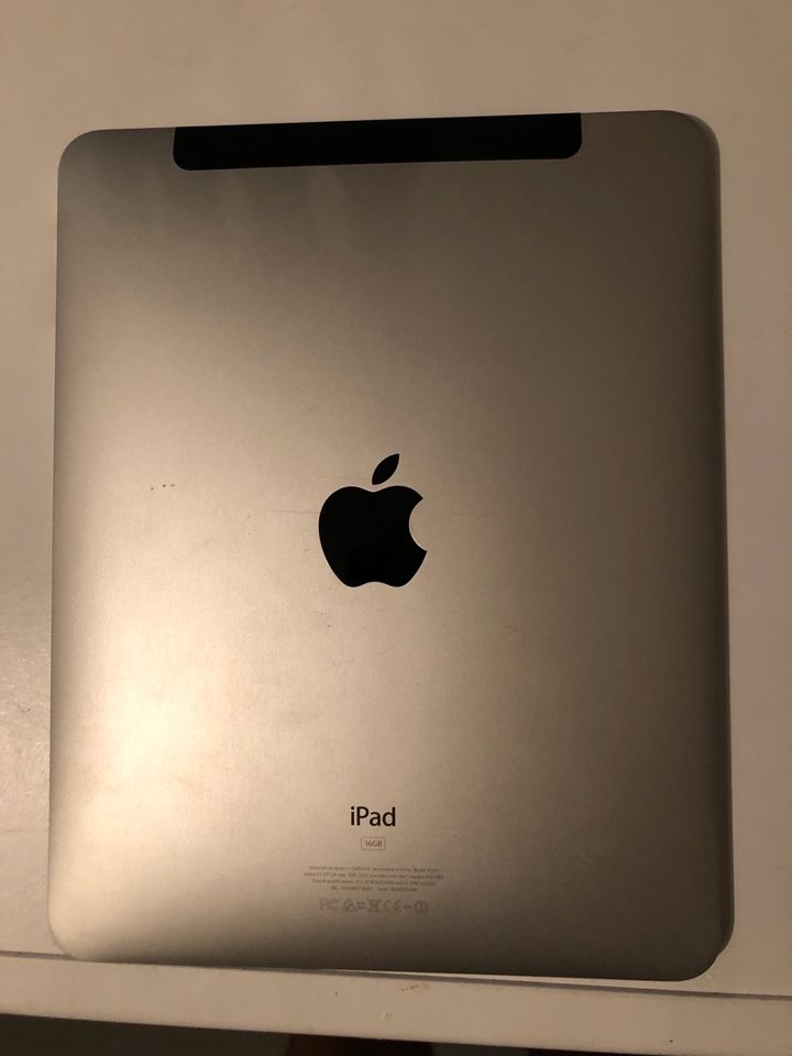 I pad 16 gb Defekt Bastler Wasserschaden in Reutlingen