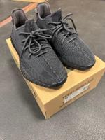 Yezzy Boost 350 V2  FU9006 44,5 Schwarz Hessen - Maintal Vorschau