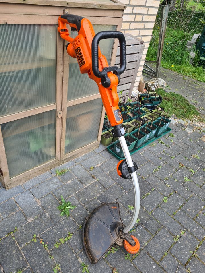 Elektrosense Black & Decker 900W in Breiholz