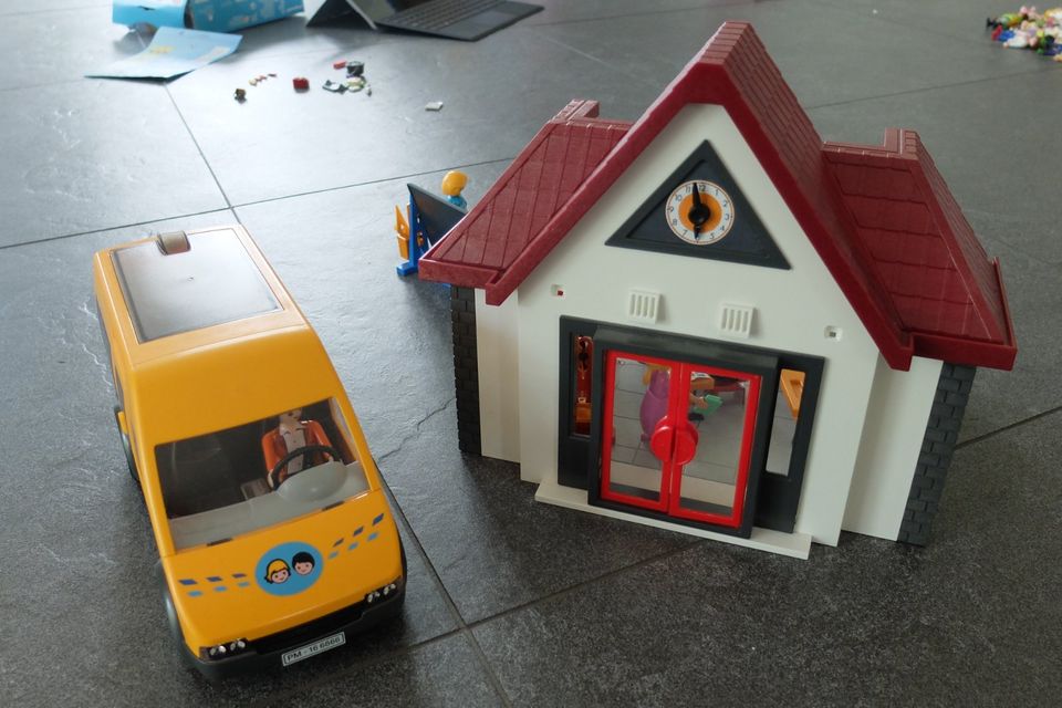 Playmobil Schule mit Bus in Rheinfelden (Baden)