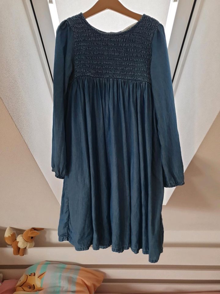 Mädchen Kleidung gr. 134 H&M Kleid Pulli Rock Feinstrumpfhose in Georgensgmünd