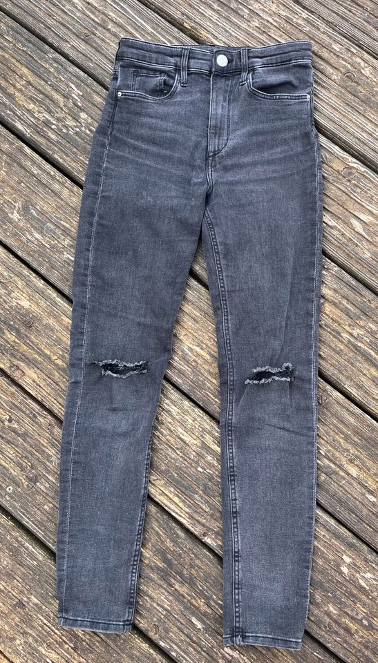 Skinny Jeans H&M / Only Gr . 140 / 146 schwarz grau blau in Seevetal