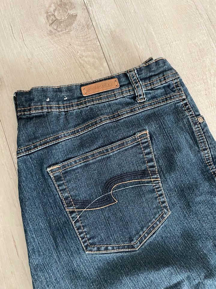 Damen-Jeans Von Gr. 46 Kurzlänge in Overath