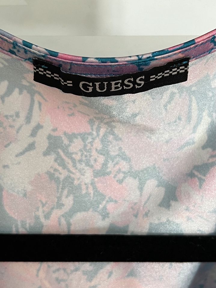 Guess Charmian Jerseykleid Blumenprint (weiblich, Gr. S) bunt in Senden